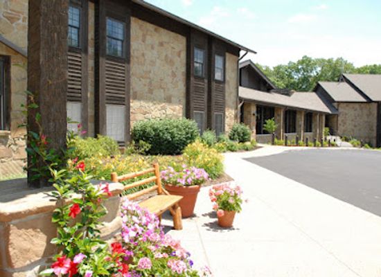 indiana/brown-county-state-park/attraction/abe-martin-lodge