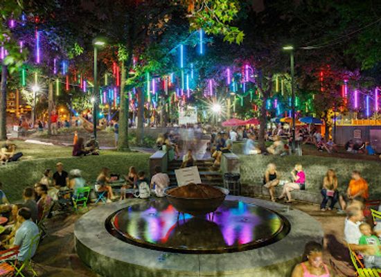 pennsylvania/upper-delaware-valley/attraction/spruce-street-harbor-park