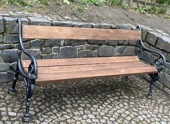 czechia/prague/vinohrady/attraction/lavicka-splnenych-prani
