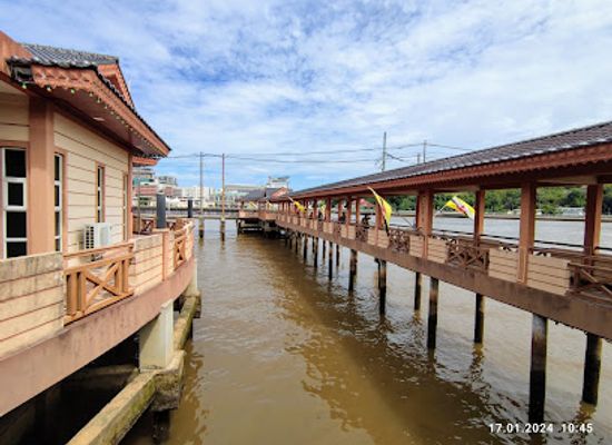 brunei/tutong-district/attraction/water-village-settlement-kampong-ayer