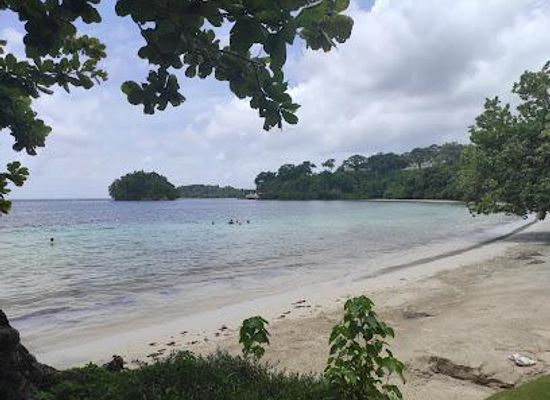 jamaica/port-antonio/attraction/san-san-beach