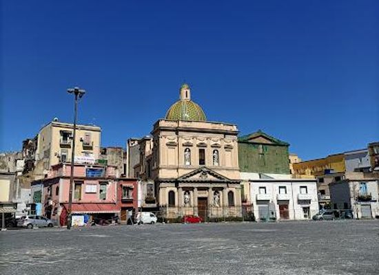 italy/herculaneum/attraction/piazza-mercato