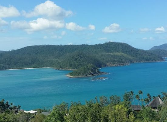 australia/whitsunday-islands/attraction/cedar-creek-falls