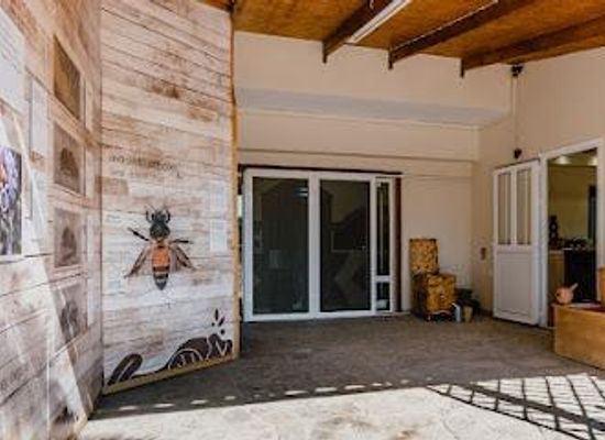 greece/crete/attraction/apithano-honey-museum-tasting-tours