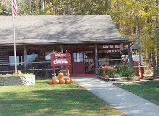 indiana/southern-indiana/attraction/squire-boone-caverns