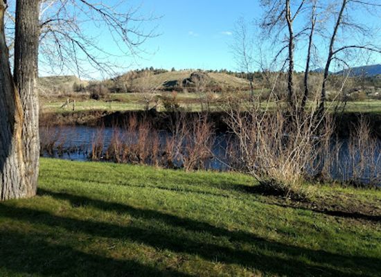 oregon/lake-county/attraction/clyde-holliday-state-recreation-site