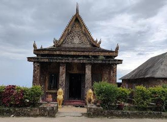 cambodia/sihanoukville/attraction/wat-sampov-pram
