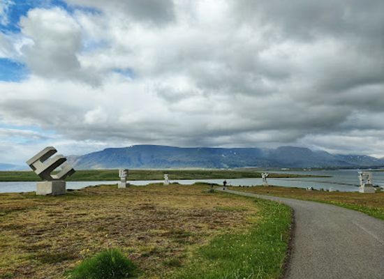iceland/southern-peninsula/attraction/hallsteinsgarour-sculpture-park