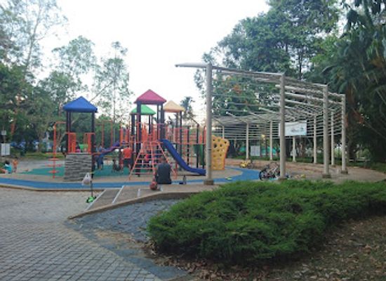 singapore/pasir-ris/attraction/brontosaur-park