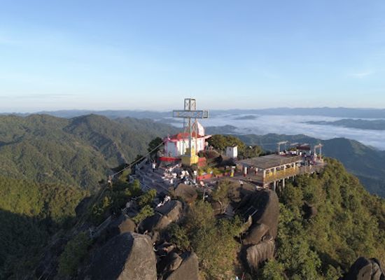myanmar-burma/kayin-state/attraction/naw-bu-baw-prayer-mountain