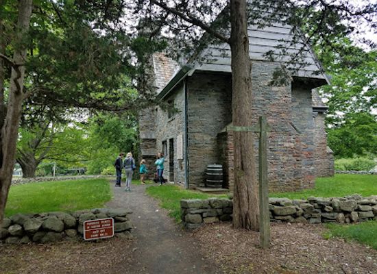 connecticut/central-connecticut/attraction/henry-whitfield-state-museum