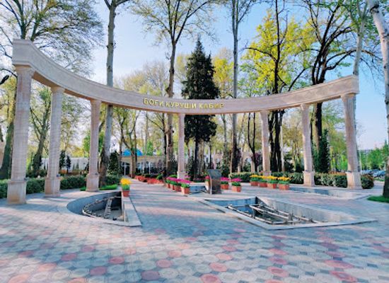 tajikistan/vahdat/attraction/cyrus-the-great-park
