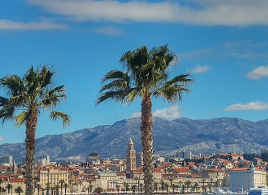 croatia/split/varos/attraction/west-bank