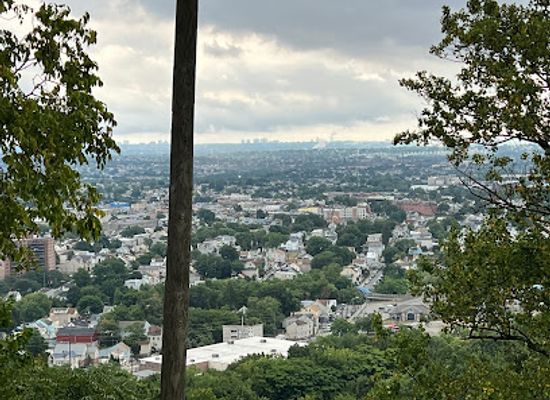 new-jersey/paterson/attraction/lambert-tower-garret-mountain-reservation