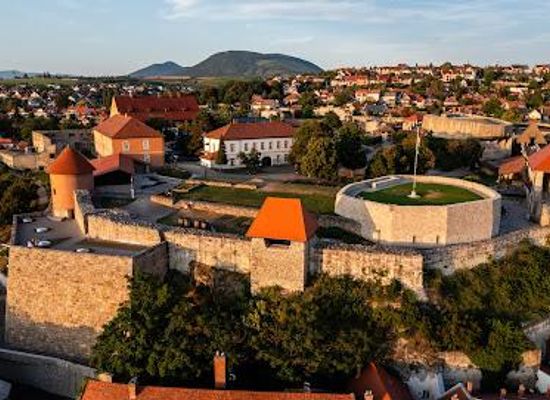 hungary/eger/attraction/castle-of-eger