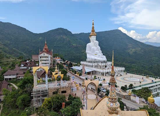 thailand/phetchabun-mountains/attraction/wat-phra-that-pha-sorn-kaew