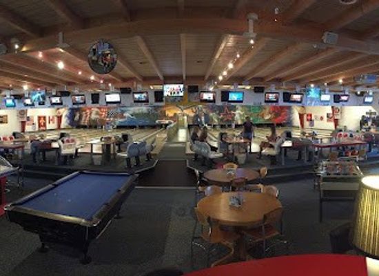 switzerland/zurich-lake/attraction/joe-s-bowling-center