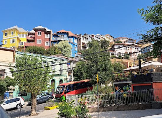 chile/valparaiso-region/attraction/hills-of-valparaiso
