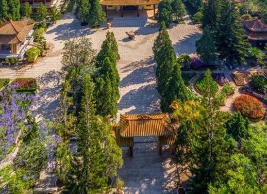 vietnam/dalat/langbiang-mountain/attraction/truc-lam-buddhist-monastery