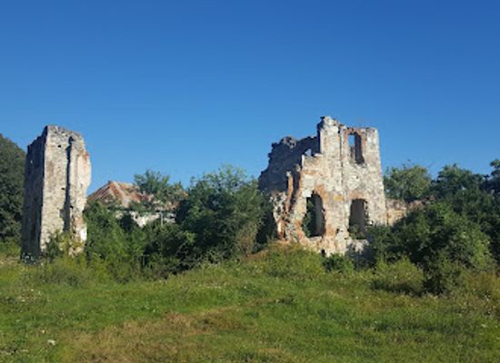 romania/salaj/attraction/kornis-castle