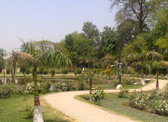 pakistan/faisalabad/attraction/jinnah-gardens