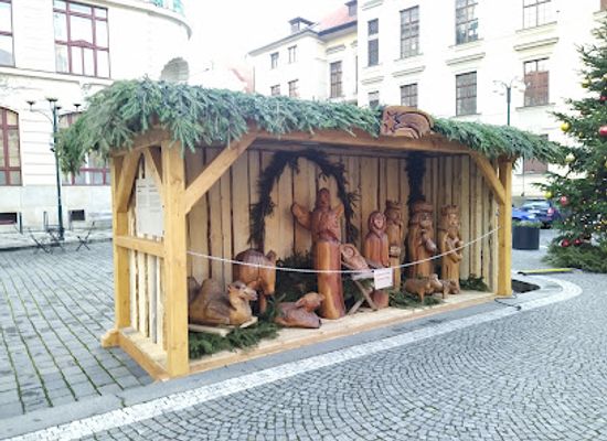 czechia/prague/attraction/fountain-with-an-allegorical-statue-of-the-vltava-tereza