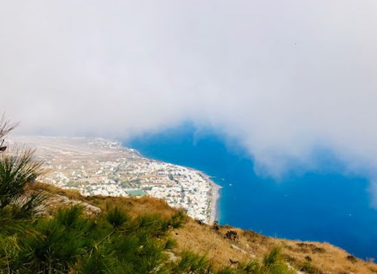 greece/santorini/perissa/attraction/ancient-thera