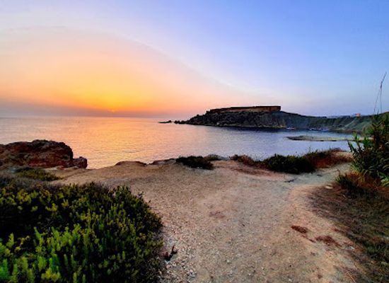 malta/golden-bay/attraction/the-fourteen-soldiers-geological-formation