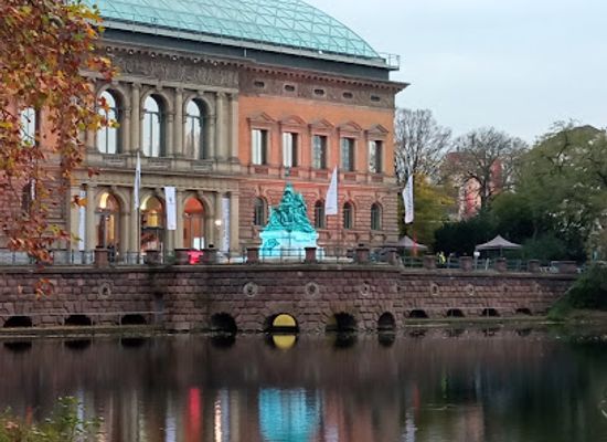germany/dusseldorf/attraction/standehauspark