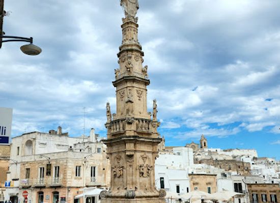 italy/apulia/attraction/colonna-di-sant-oronzo
