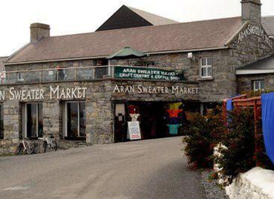 ireland/cliffs-of-moher/attraction/aran-sweater-market