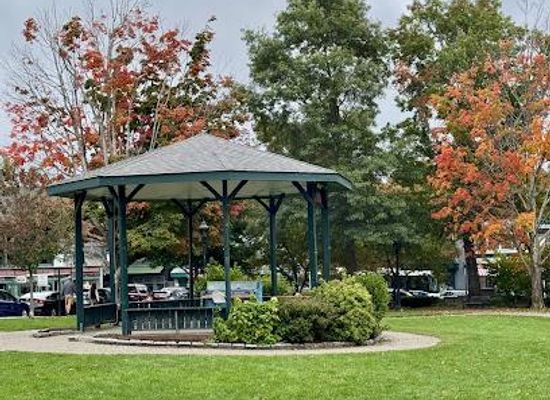 maine/bar-harbor/attraction/village-green