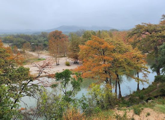 texas/lost-maples-state-natural-area/attraction/garner-state-park-entrance-and-ranger-station