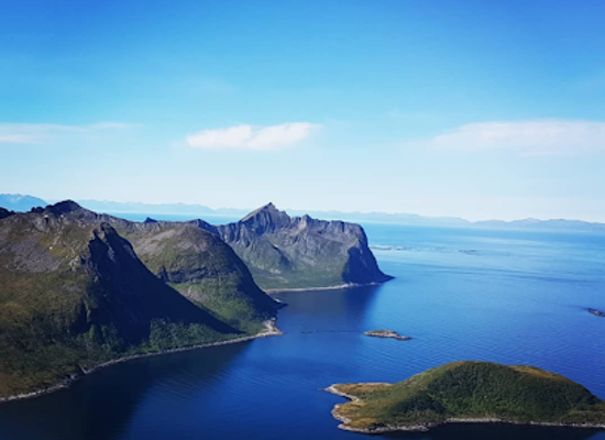 norway/senja-island/attraction/midtertinden