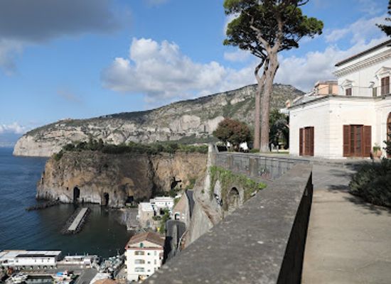 italy/sorrento/attraction/museo-archeologico-georges-vallet