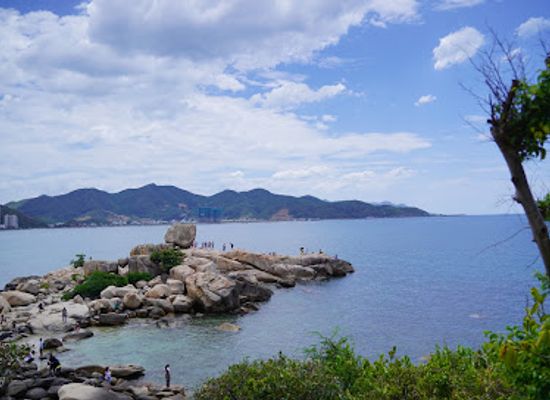 vietnam/southeast/attraction/hon-chong