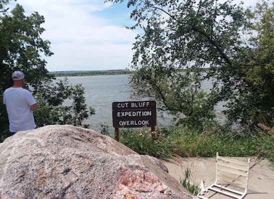 north-dakota/souris-river-basin/attraction/cut-bluff-overlook