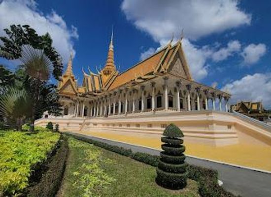 cambodia/phnom-penh/attraction/royal-palace
