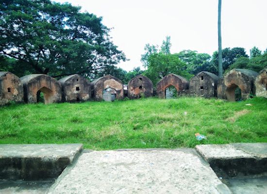 bangladesh/western-bengal/attraction/hajiganj-fort