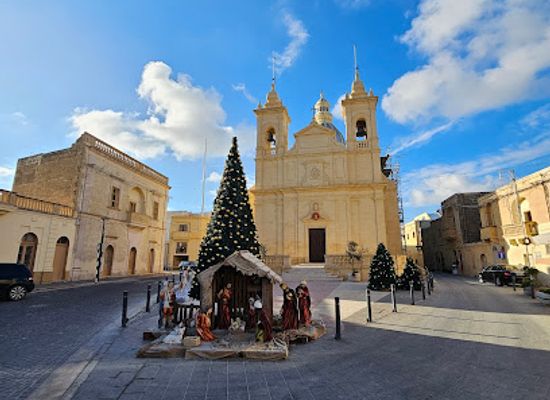 malta/gharb/attraction/san-lawrenz-central-square-water-fountain