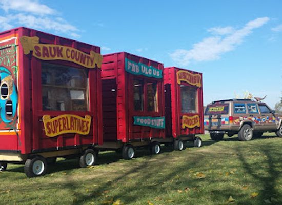 kansas/wilson-lake/attraction/world-s-largest-things-inc