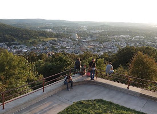 pennsylvania/reading/attraction/the-peace-rock