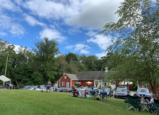 north-carolina/foothills/attraction/grassy-creek-vineyard-winery