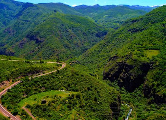 armenia/tatev-monastery/attraction/barev-trail