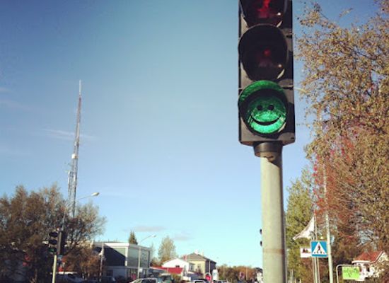 iceland/selfoss/attraction/smiley-face-traffic-light