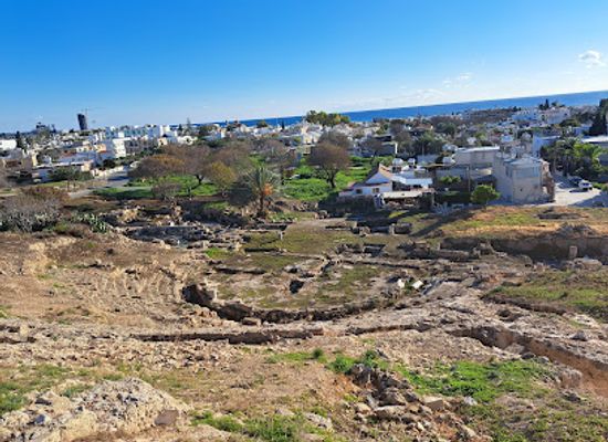 cyprus/kato-paphos/attraction/fabrika-hill-panoramic-viewing-platform