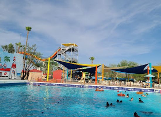 arizona/phoenix/glendale/attraction/hurricane-harbor-phoenix