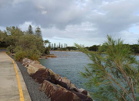 australia/northern-rivers/attraction/south-breakwater-wall