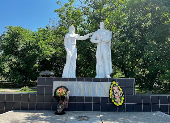 romania/moldavia/attraction/the-monument-to-the-moldovan-heroes-fallen-in-the-second-world-war