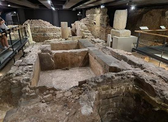 spain/barcelona/attraction/casa-padella-barcelona-history-museum-muhba